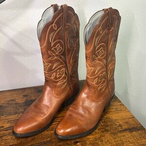 ARIAT WOMEN'S HERITAGE WESTERN WESTERN PERFORMANCE BOOTS - ROUND TOE